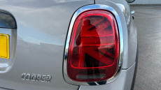 MINI Hatchback 1.5 Cooper Classic 5dr Auto Petrol Hatchback